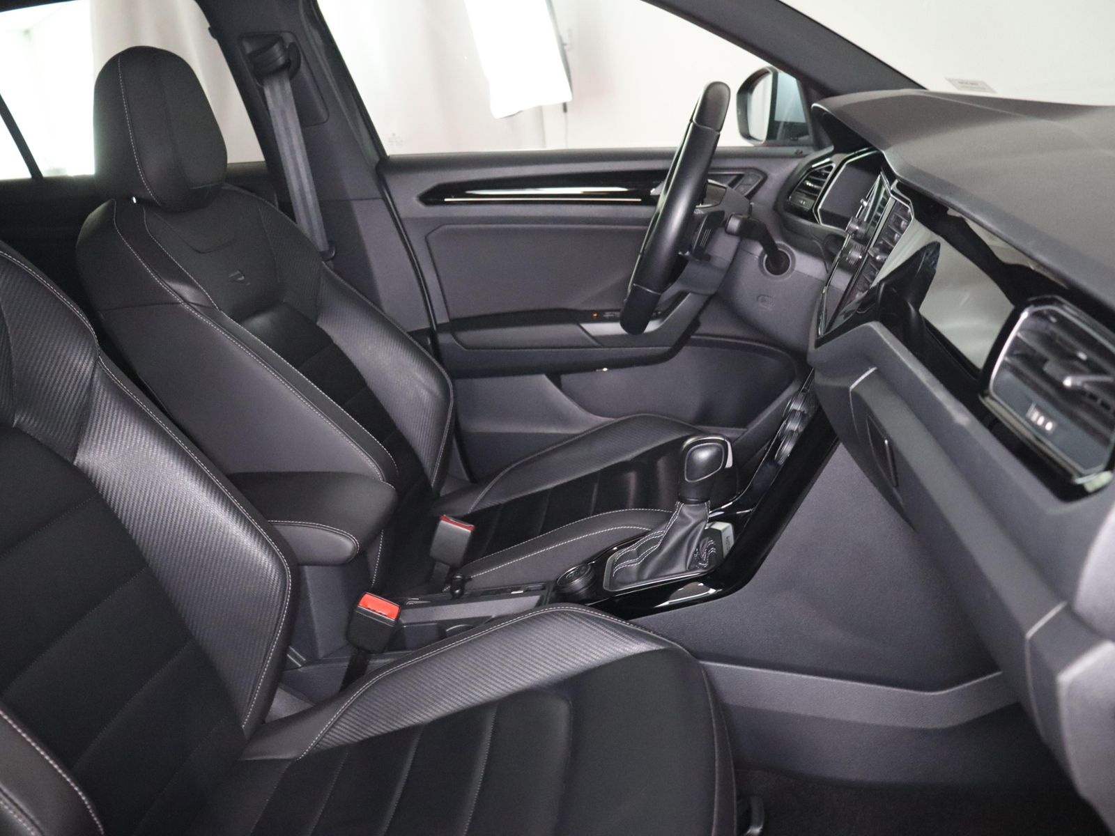 Volkswagen T-Roc 2021 г. Серый, пробег 47609 км