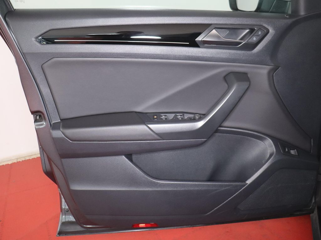 Volkswagen T-Roc 2021 г. Серый, пробег 47609 км