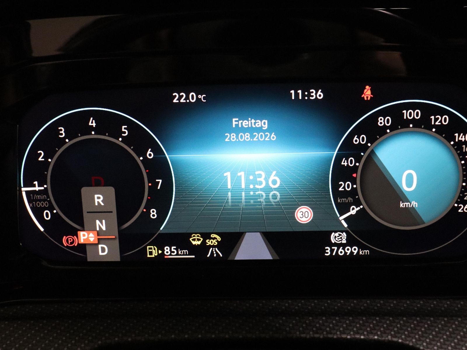 Volkswagen Golf 2024 г. Чёрный, пробег 37675 км