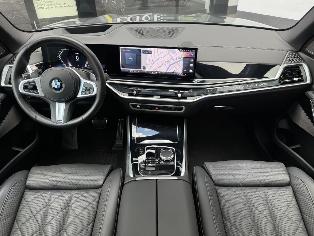 BMW X5 2025 г. Серый, пробег 21806 км