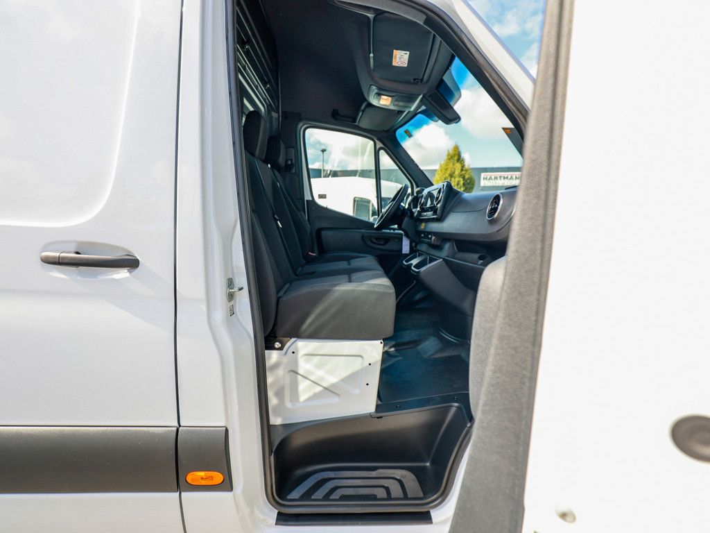 Mercedes-Benz SPRINTER 2025 г. Белый, пробег 14433 км