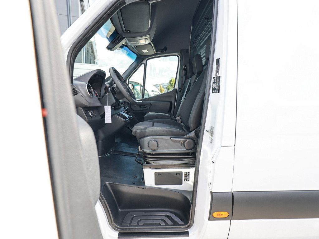 Mercedes-Benz SPRINTER 2025 г. Белый, пробег 14433 км