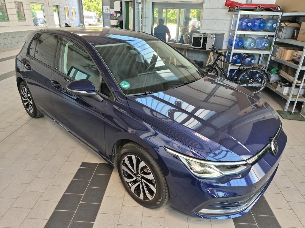 Volkswagen Golf 2022 г. Синий, пробег 32800 км