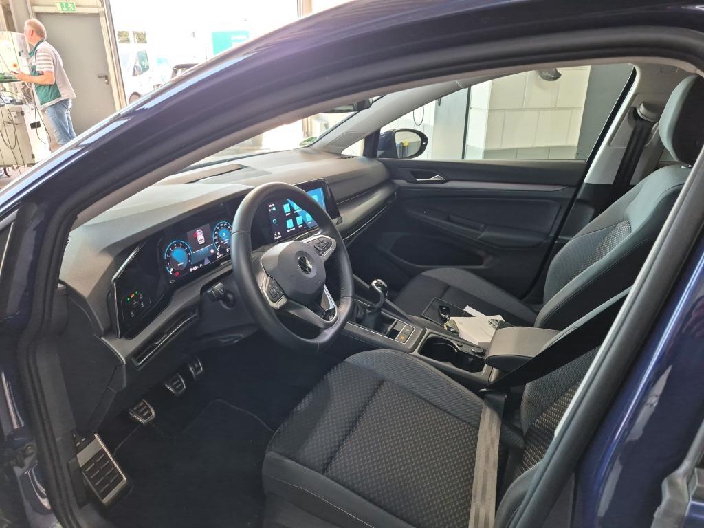 Volkswagen Golf 2022 г. Синий, пробег 32800 км