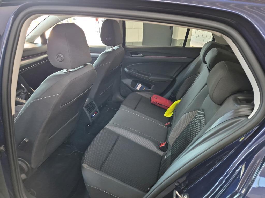 Volkswagen Golf 2022 г. Синий, пробег 32800 км