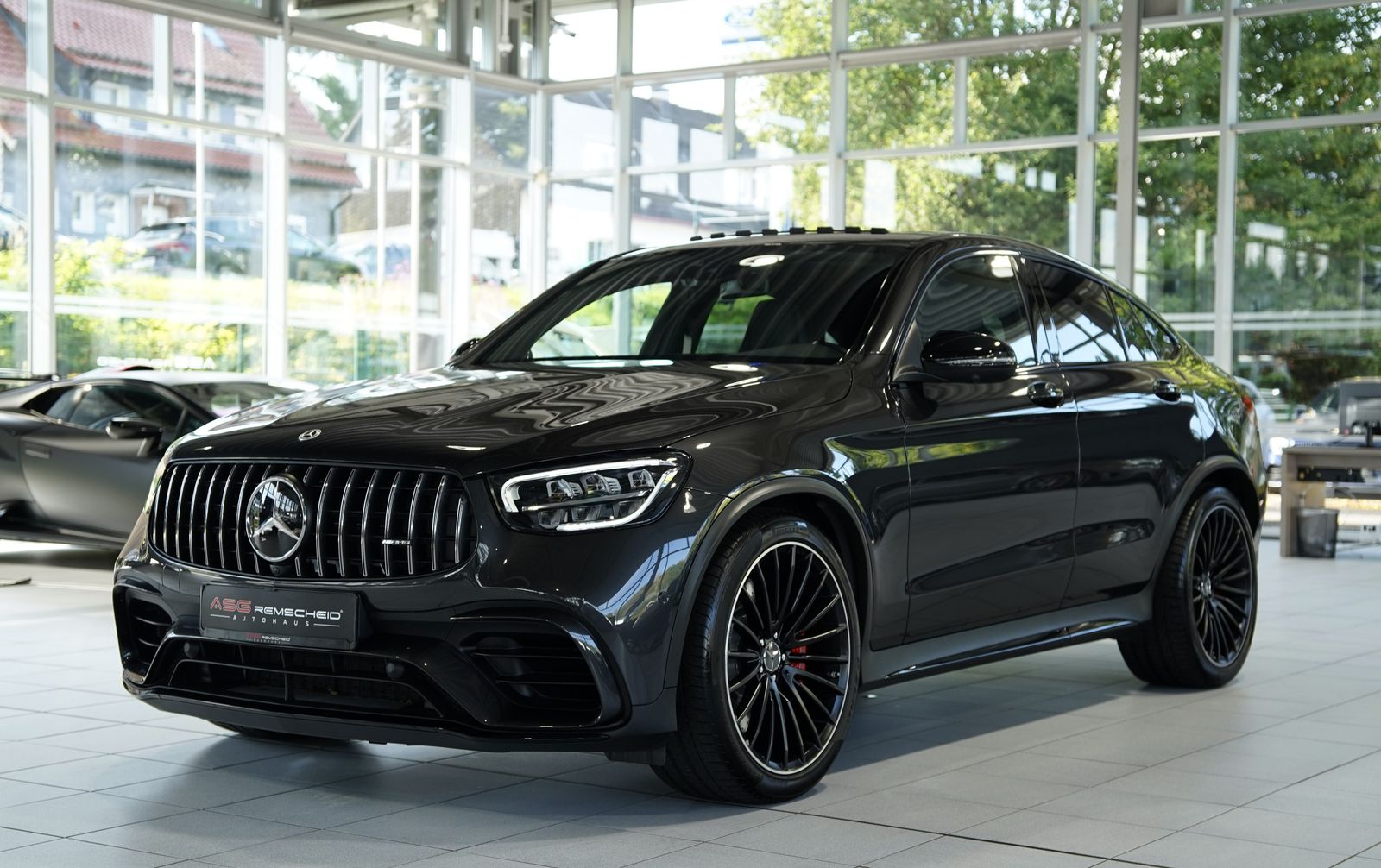 Mercedes-Benz GLC 63 AMG 2023 г. Серый, пробег 13000 км