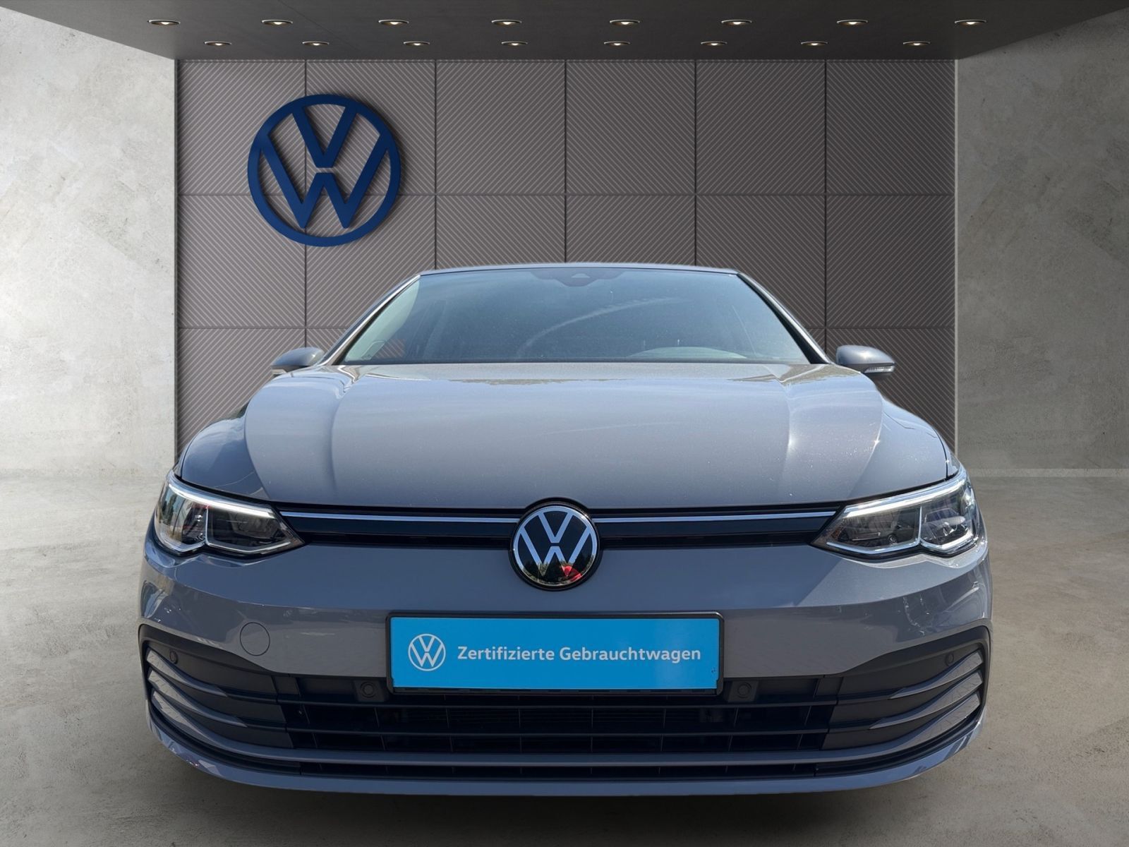 Volkswagen Golf 2022 г. Серый, пробег 56136 км