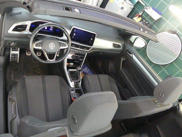 Volkswagen T-Roc 2023 г. Белый, пробег 39215 км