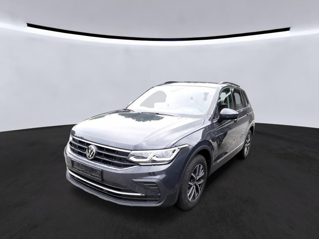 Volkswagen Tiguan 2022 г. Серый, пробег 47300 км