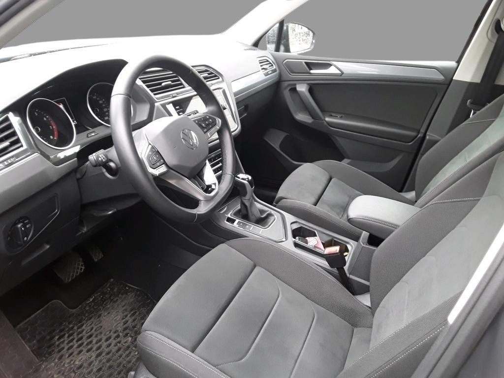 Volkswagen Tiguan 2022 г. Серый, пробег 47300 км