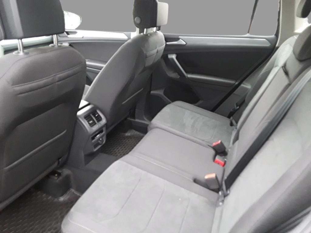 Volkswagen Tiguan 2022 г. Серый, пробег 47300 км