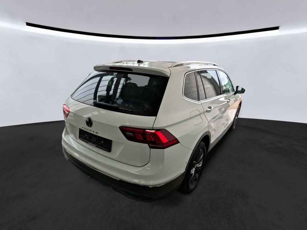 Volkswagen TIGUAN ALLSPACE 2022 г. Белый, пробег 44600 км