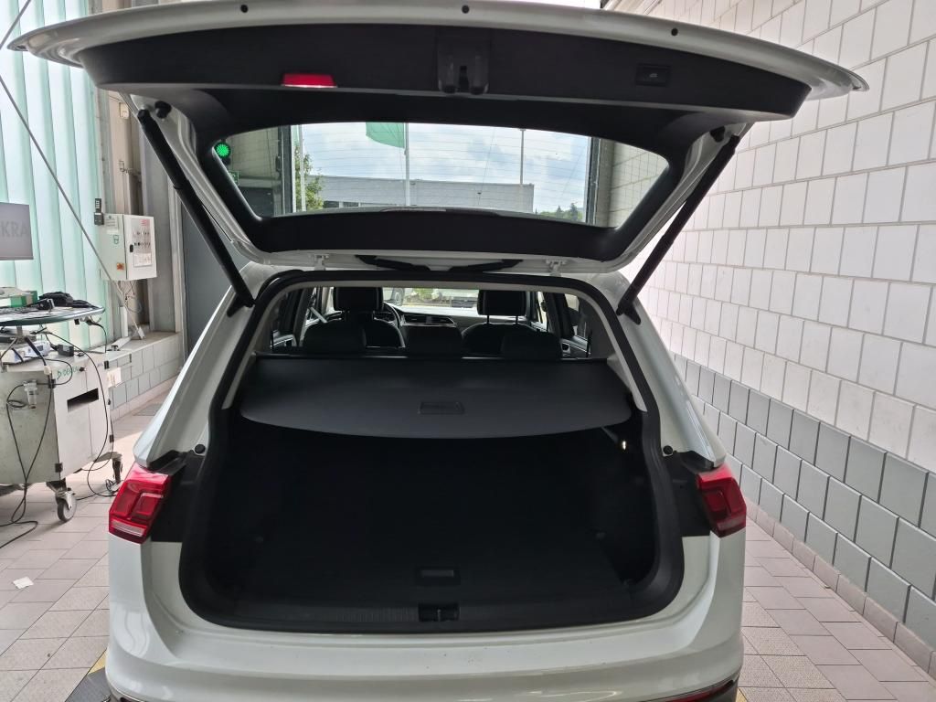 Volkswagen TIGUAN ALLSPACE 2022 г. Белый, пробег 44600 км