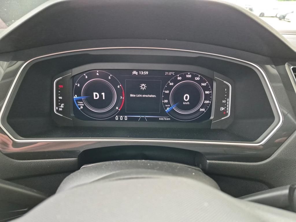 Volkswagen TIGUAN ALLSPACE 2022 г. Белый, пробег 44600 км