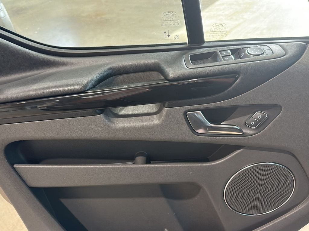 Ford Tourneo Custom 2021 г. Серебристый, пробег 42781 км