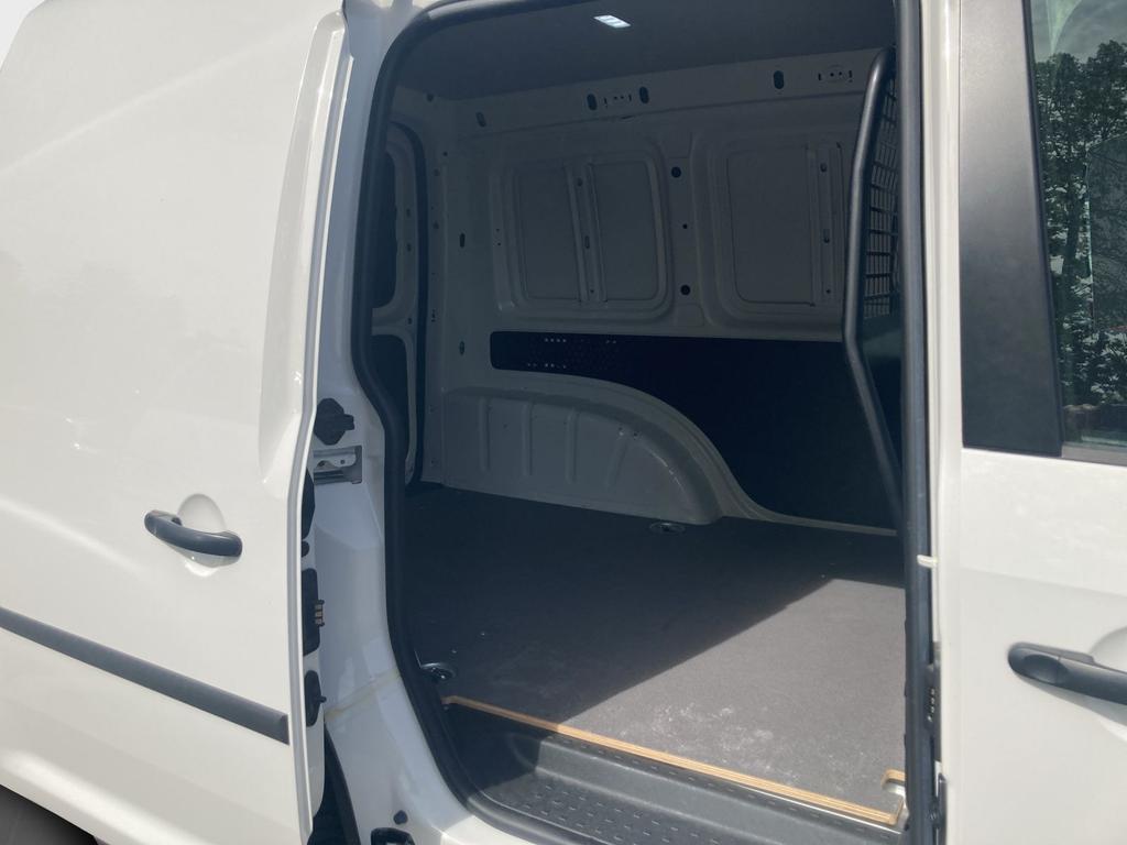 Volkswagen Caddy 2021 г. Белый, пробег 34845 км