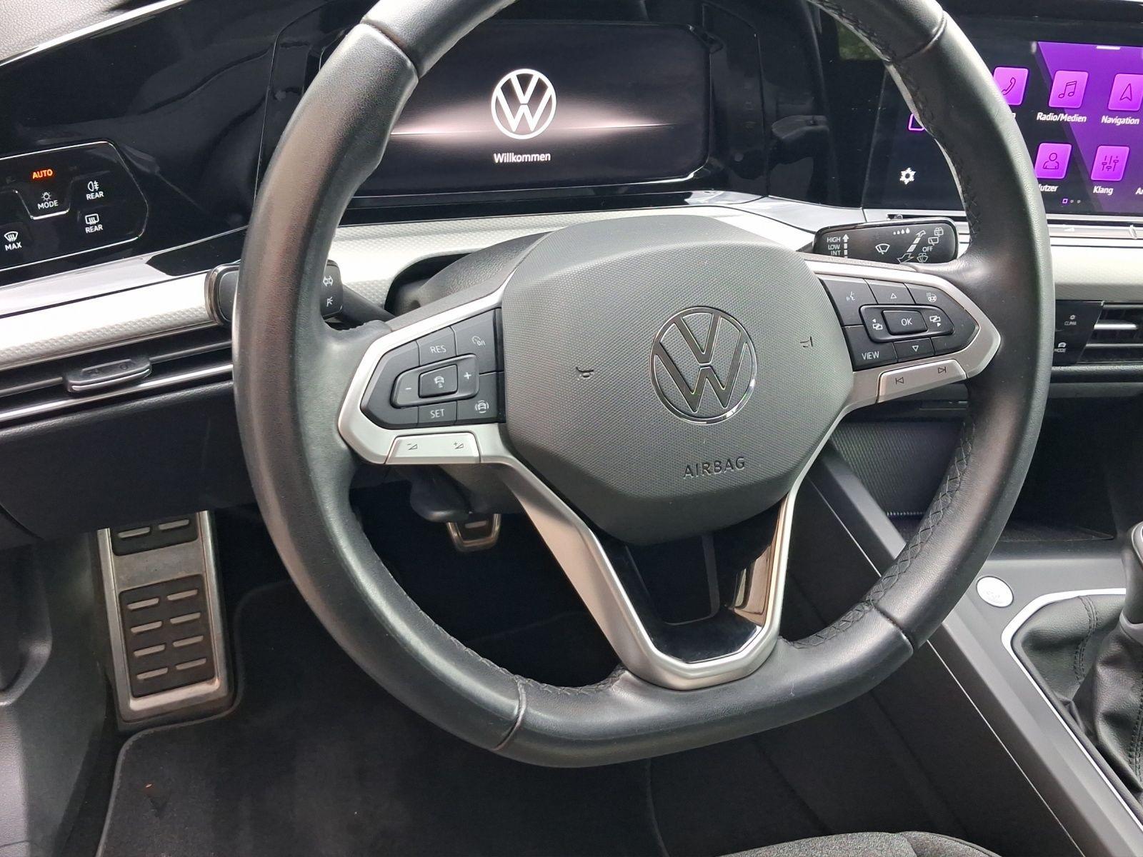 Volkswagen Golf 2023 г. Серый, пробег 51298 км