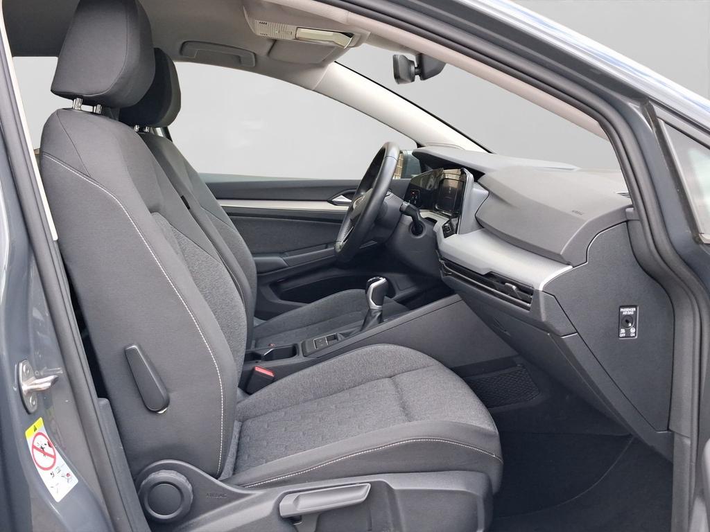 Volkswagen Golf 2023 г. Серый, пробег 51298 км