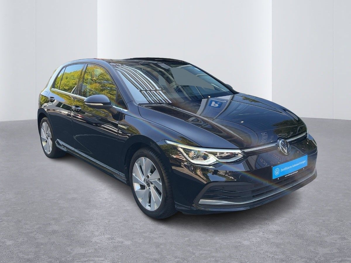 Volkswagen Golf 2023 г. Чёрный, пробег 58966 км