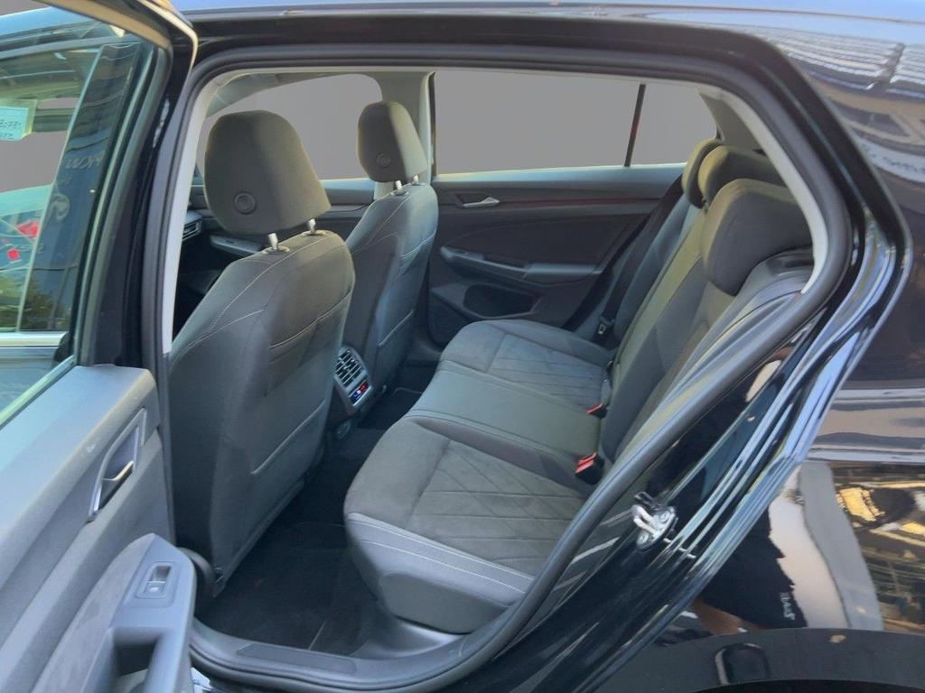Volkswagen Golf 2023 г. Чёрный, пробег 58966 км