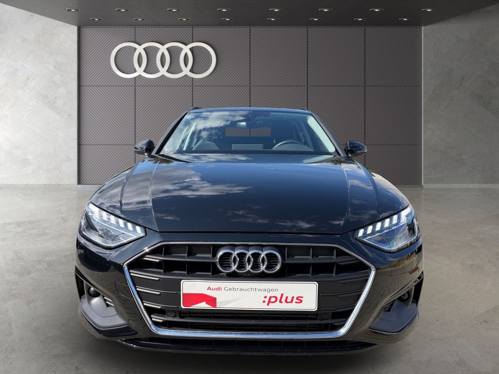 Audi A4 2023 г. Чёрный, пробег 31756 км