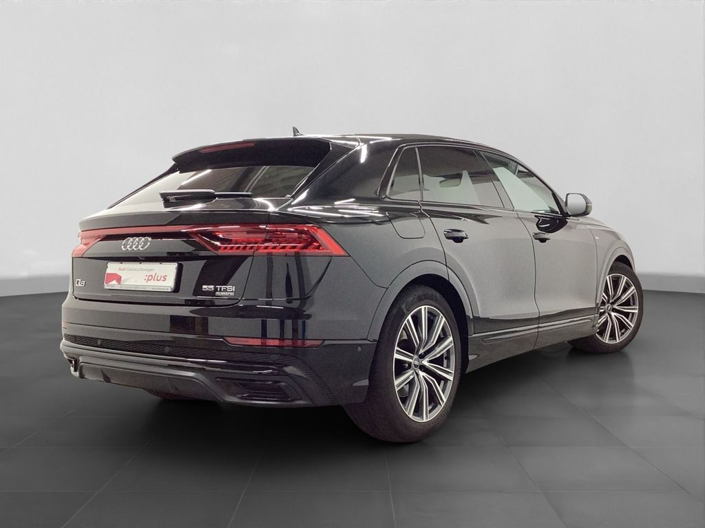 Audi Q8 2023 г. Чёрный, пробег 54651 км