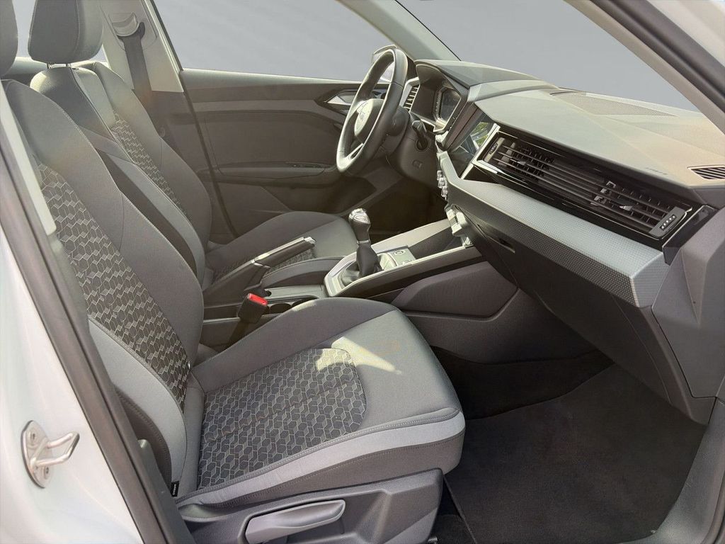 Audi A1 2023 г. Белый, пробег 40709 км