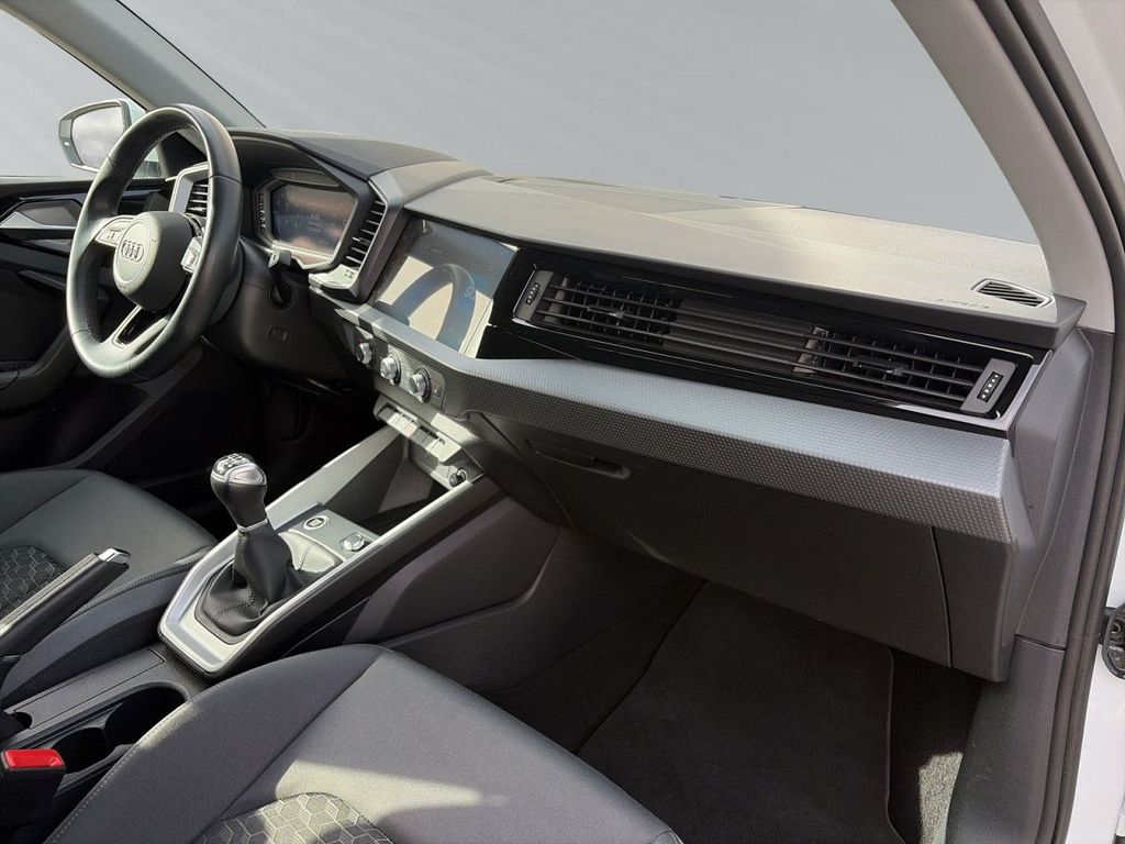 Audi A1 2023 г. Белый, пробег 40709 км
