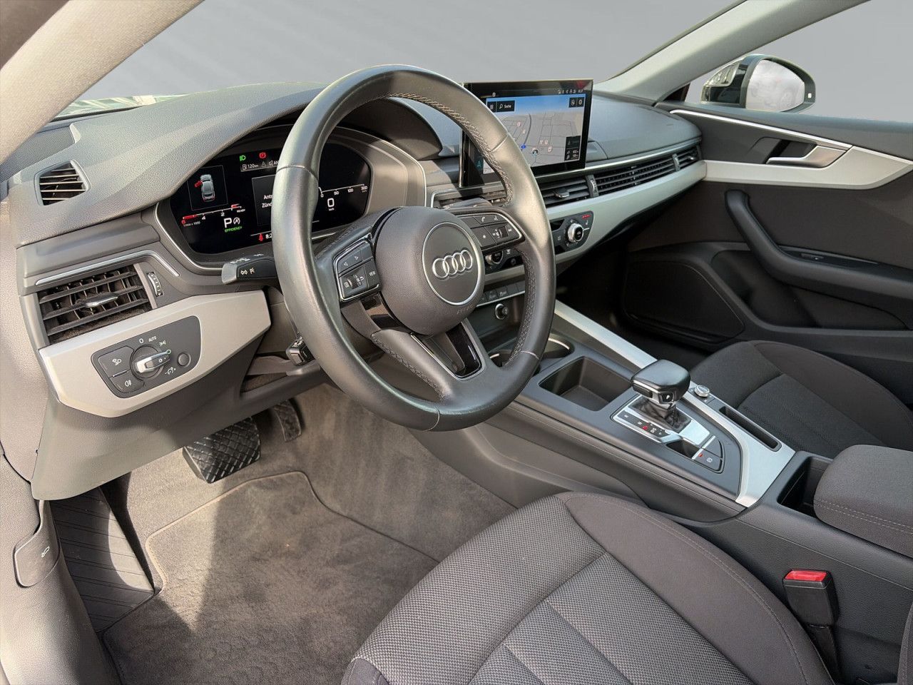 Audi A5 2022 г. Серебристый, пробег 31880 км