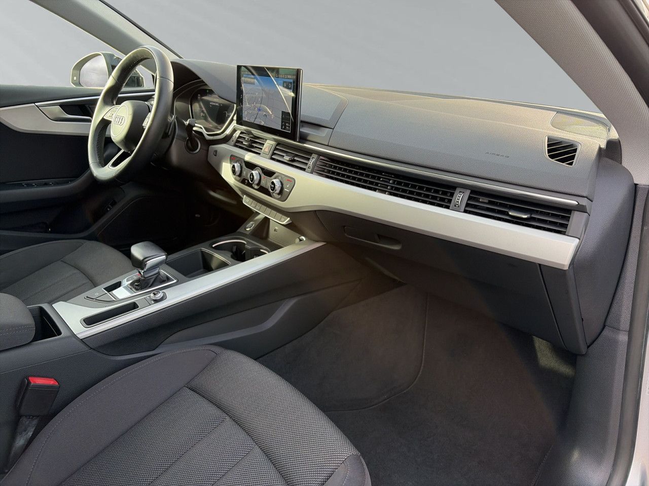 Audi A5 2022 г. Серебристый, пробег 31880 км