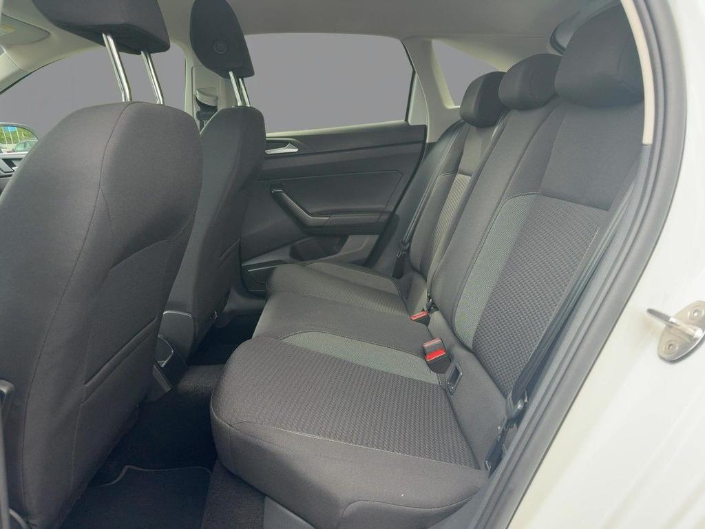 Volkswagen Taigo 2022 г. Белый, пробег 53994 км