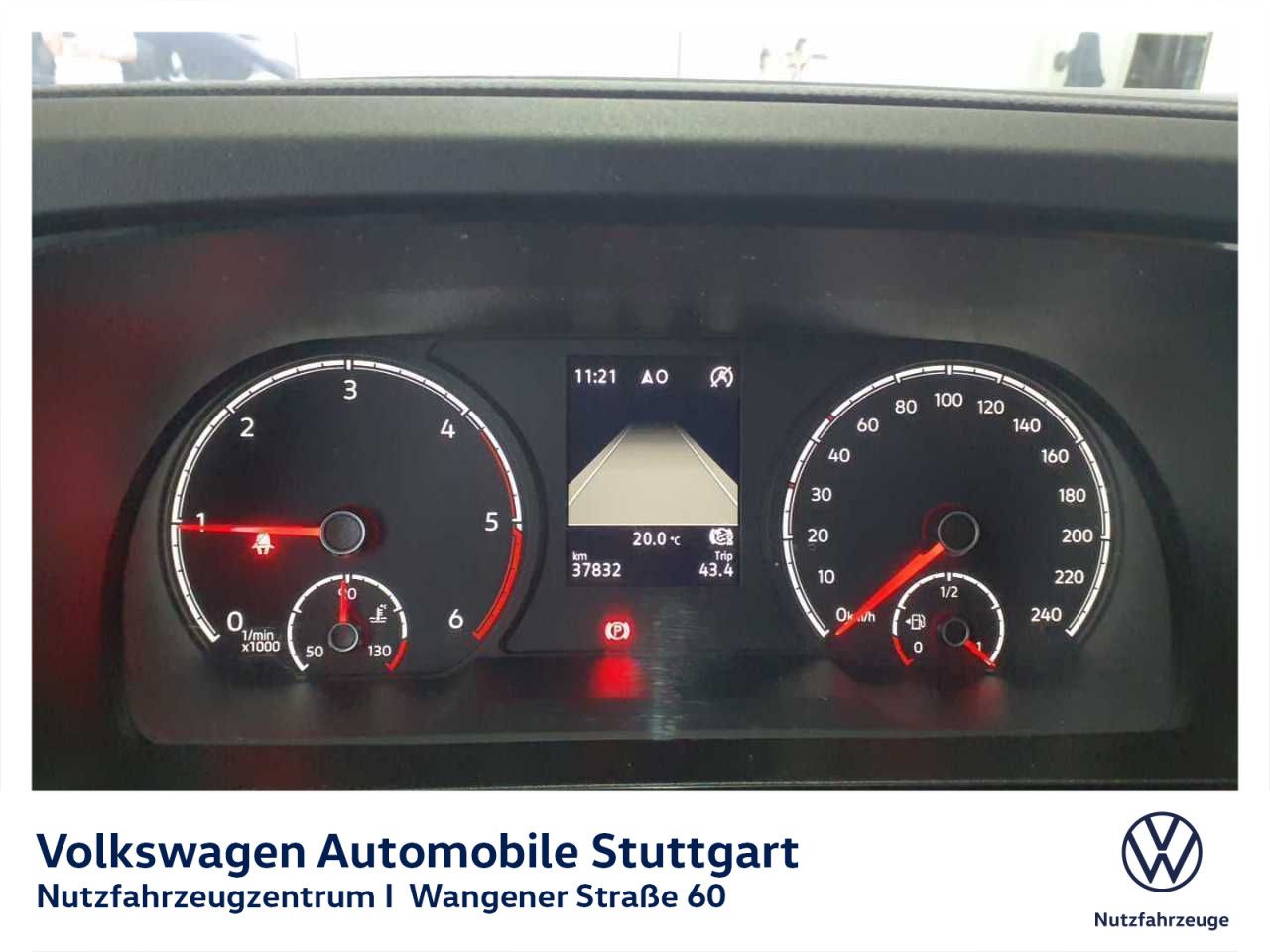 Volkswagen Caddy 2022 г. Серебристый, пробег 37832 км