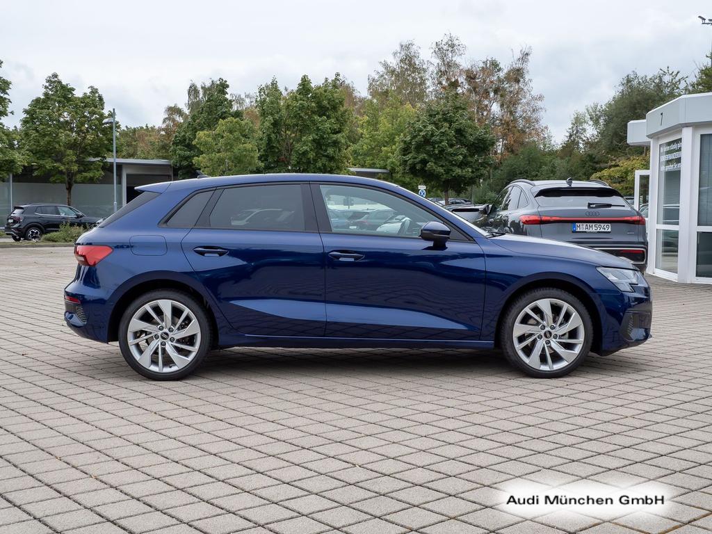 Audi A3 2024 г. Синий, пробег 28066 км