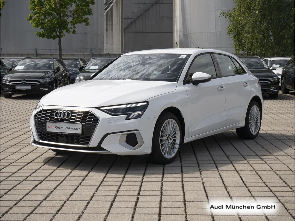Audi A3 2023 г. Белый, пробег 35833 км