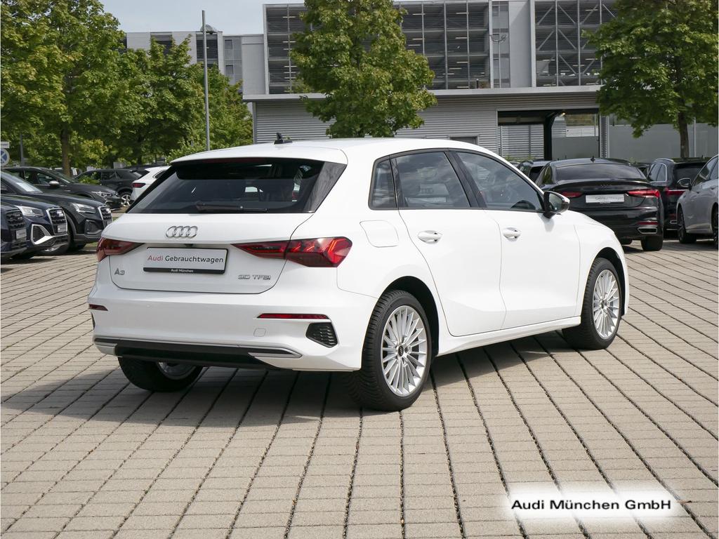 Audi A3 2023 г. Белый, пробег 35833 км