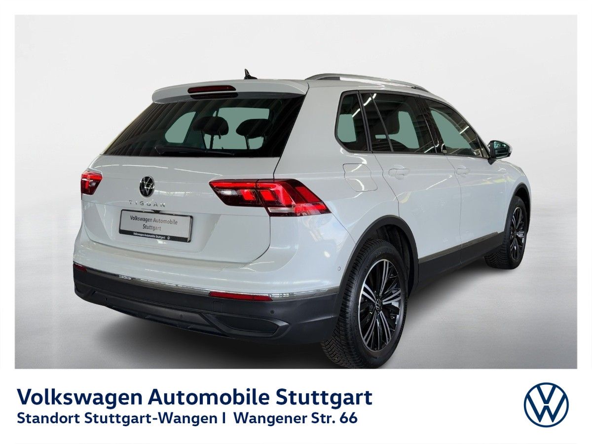 Volkswagen Tiguan 2022 г. Белый, пробег 39836 км