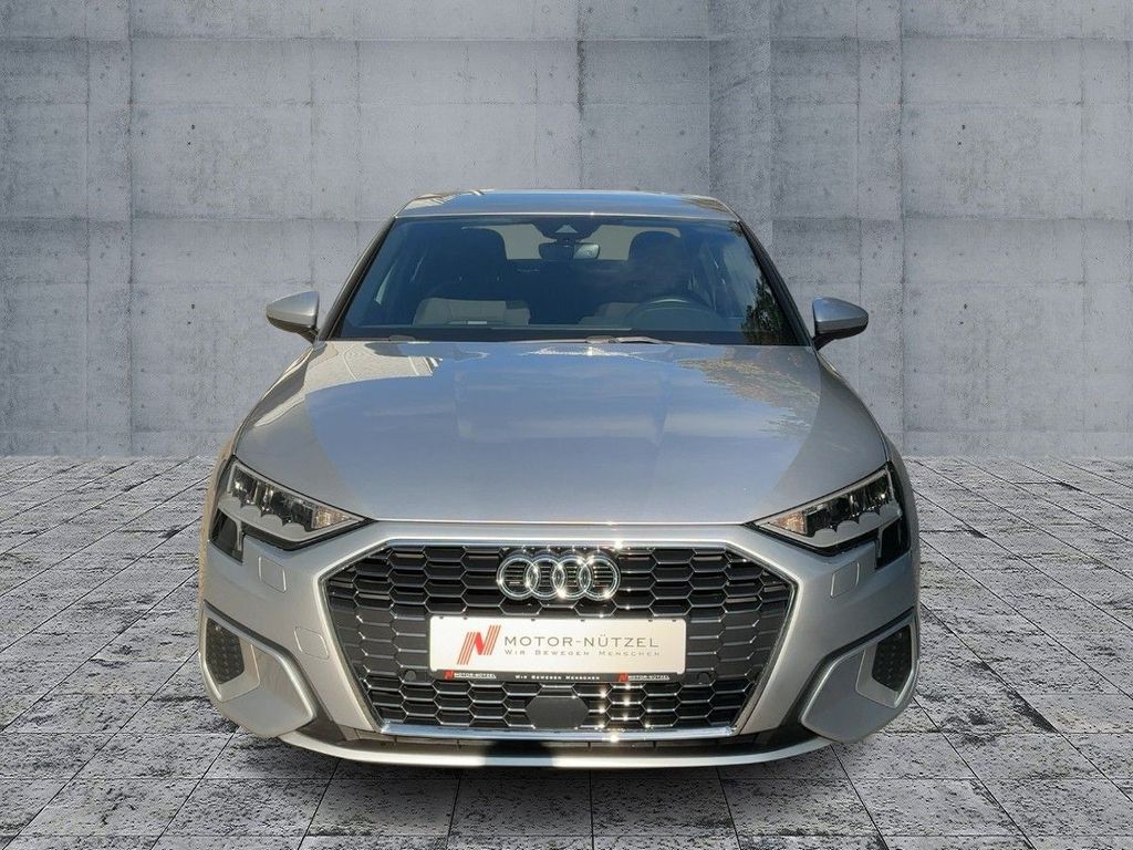 Audi A3 2022 г. Серебристый, пробег 46995 км
