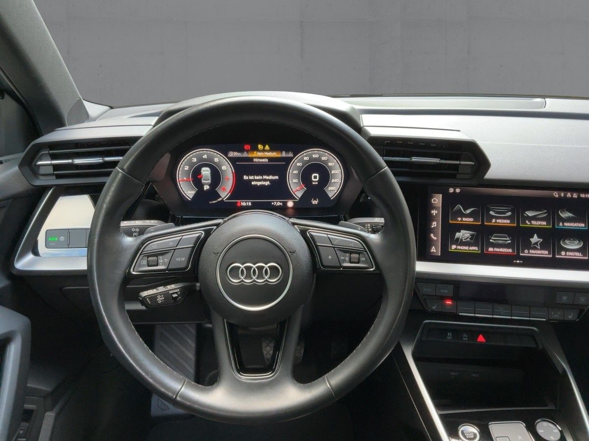 Audi A3 2022 г. Серебристый, пробег 46995 км