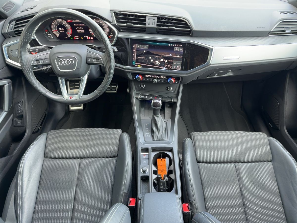 Audi Q3 2023 г. Белый, пробег 45974 км