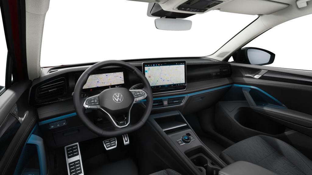 Volkswagen Tiguan 2025 г. Красный, пробег 24807 км
