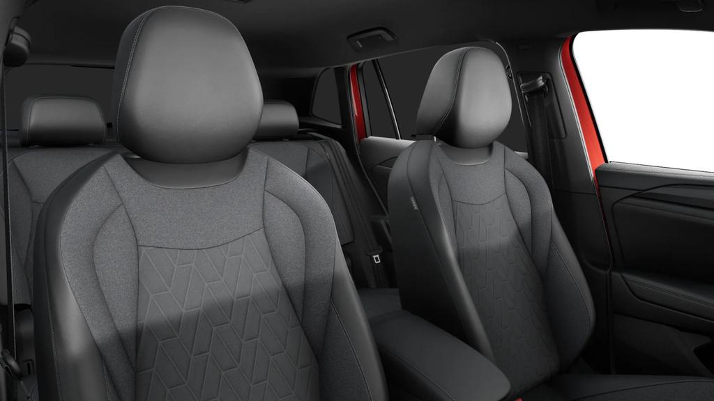 Volkswagen Tiguan 2025 г. Красный, пробег 22183 км