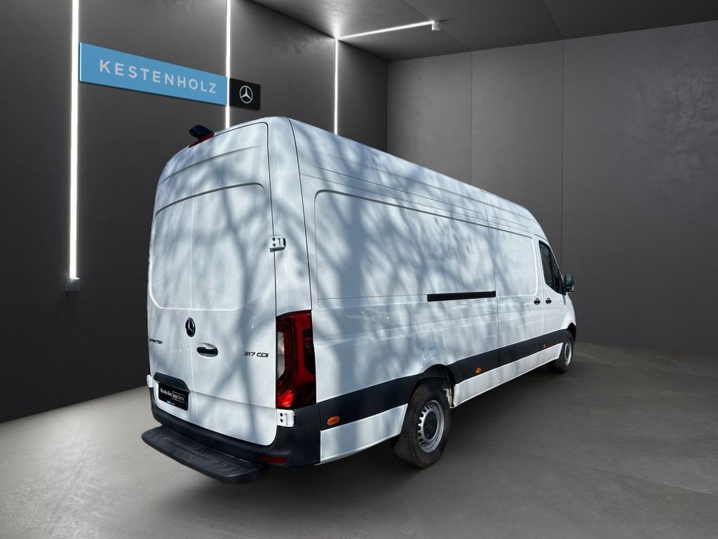 Mercedes-Benz SPRINTER 2024 г. Белый, пробег 3018 км