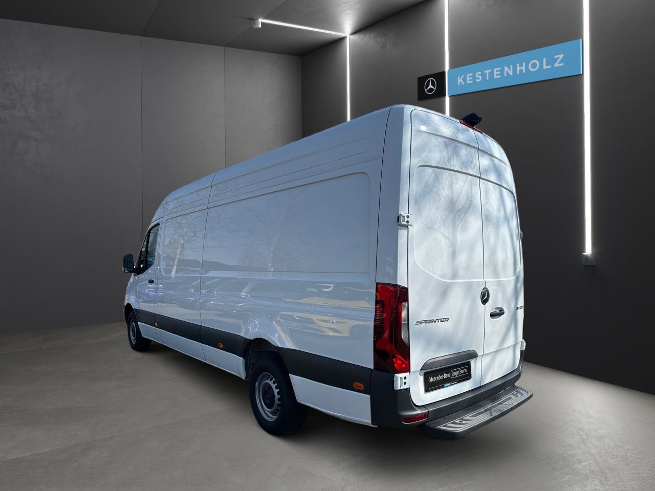 Mercedes-Benz SPRINTER 2024 г. Белый, пробег 3018 км