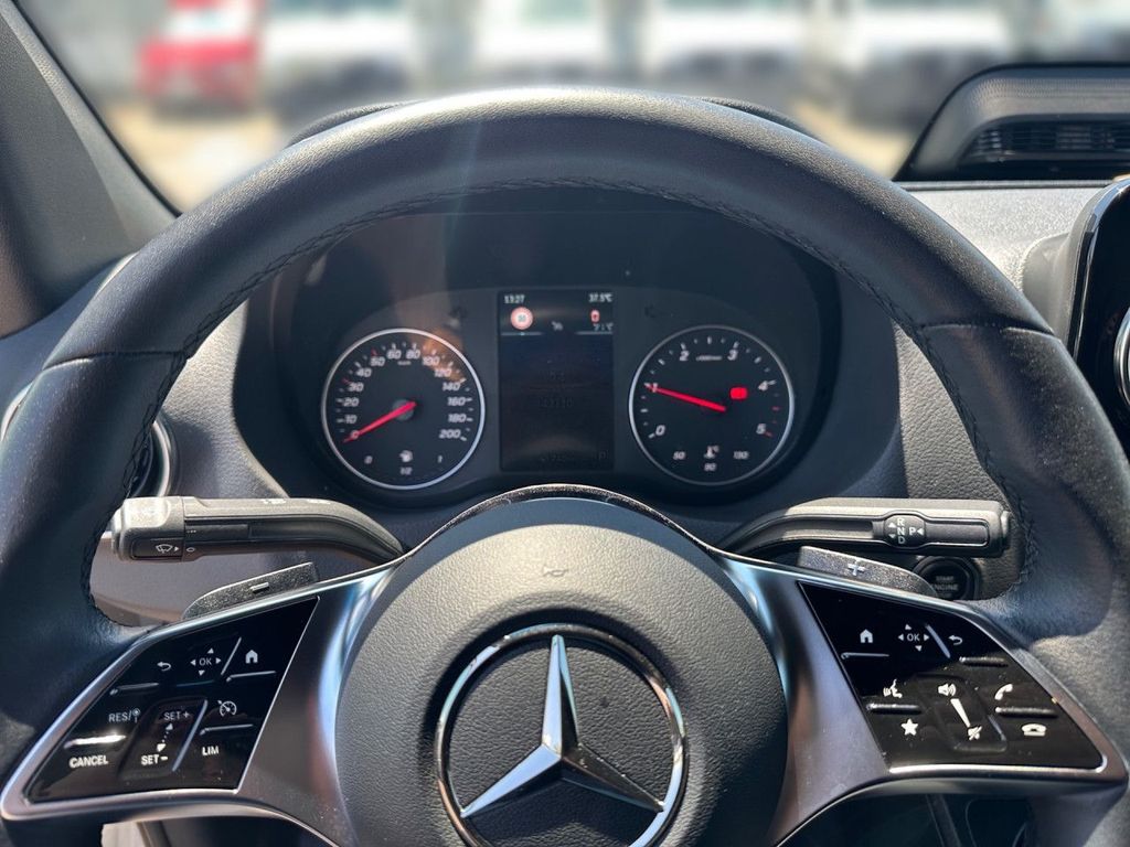 Mercedes-Benz SPRINTER 2025 г. Белый, пробег 43699 км