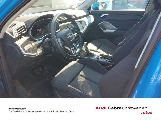 Audi Q3 2022 г. Синий, пробег 45822 км