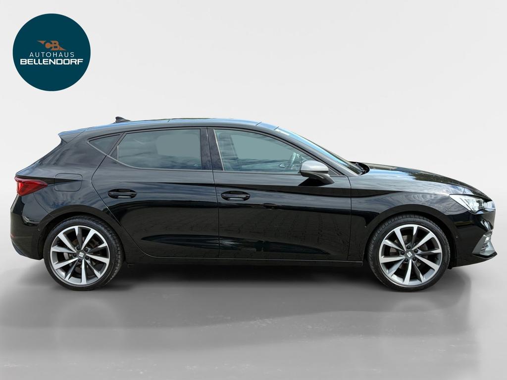 SEAT Leon 2022 г. Чёрный, пробег 59240 км