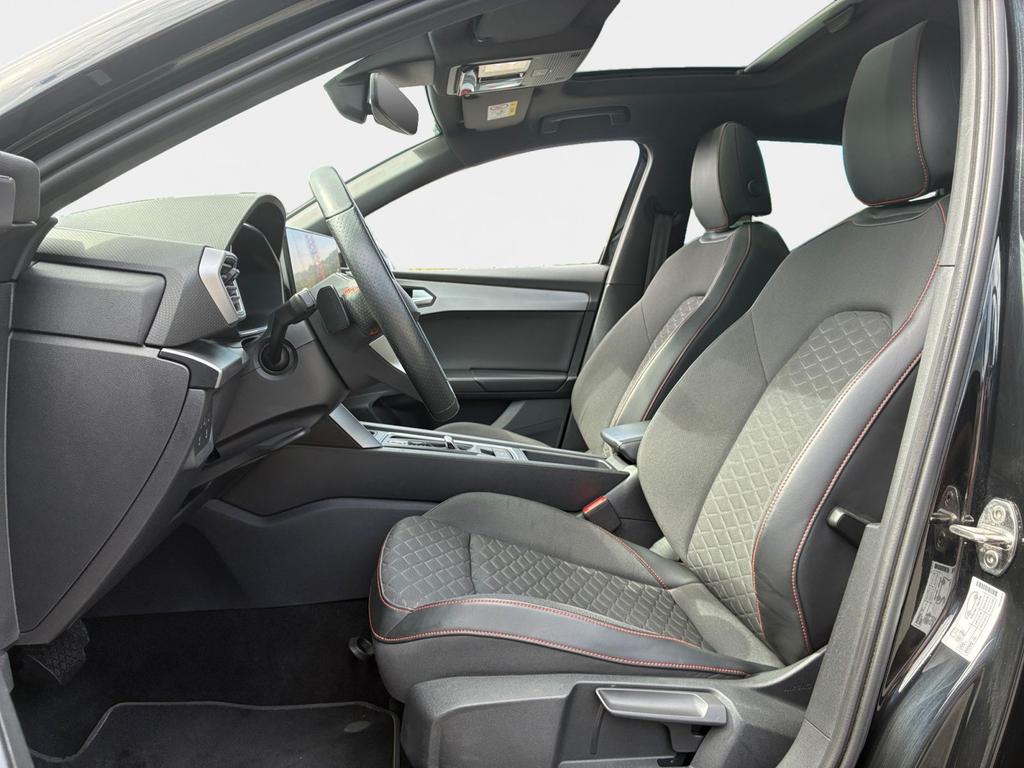 SEAT Leon 2022 г. Чёрный, пробег 59240 км