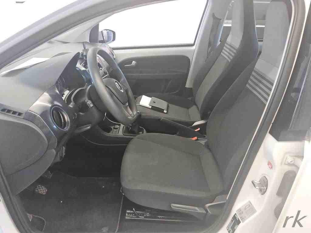 Volkswagen up! 2022 г. Белый, пробег 41895 км