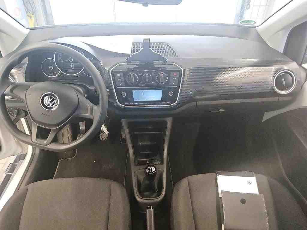 Volkswagen up! 2022 г. Белый, пробег 41895 км