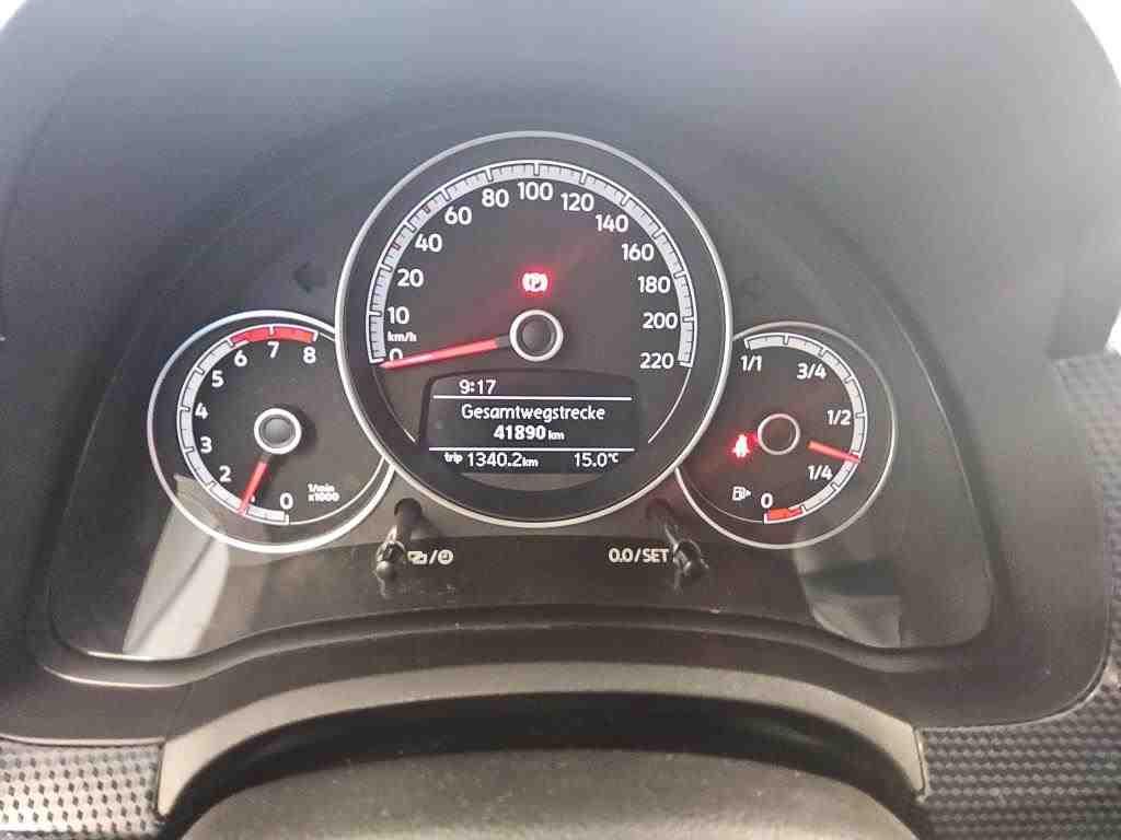 Volkswagen up! 2022 г. Белый, пробег 41895 км